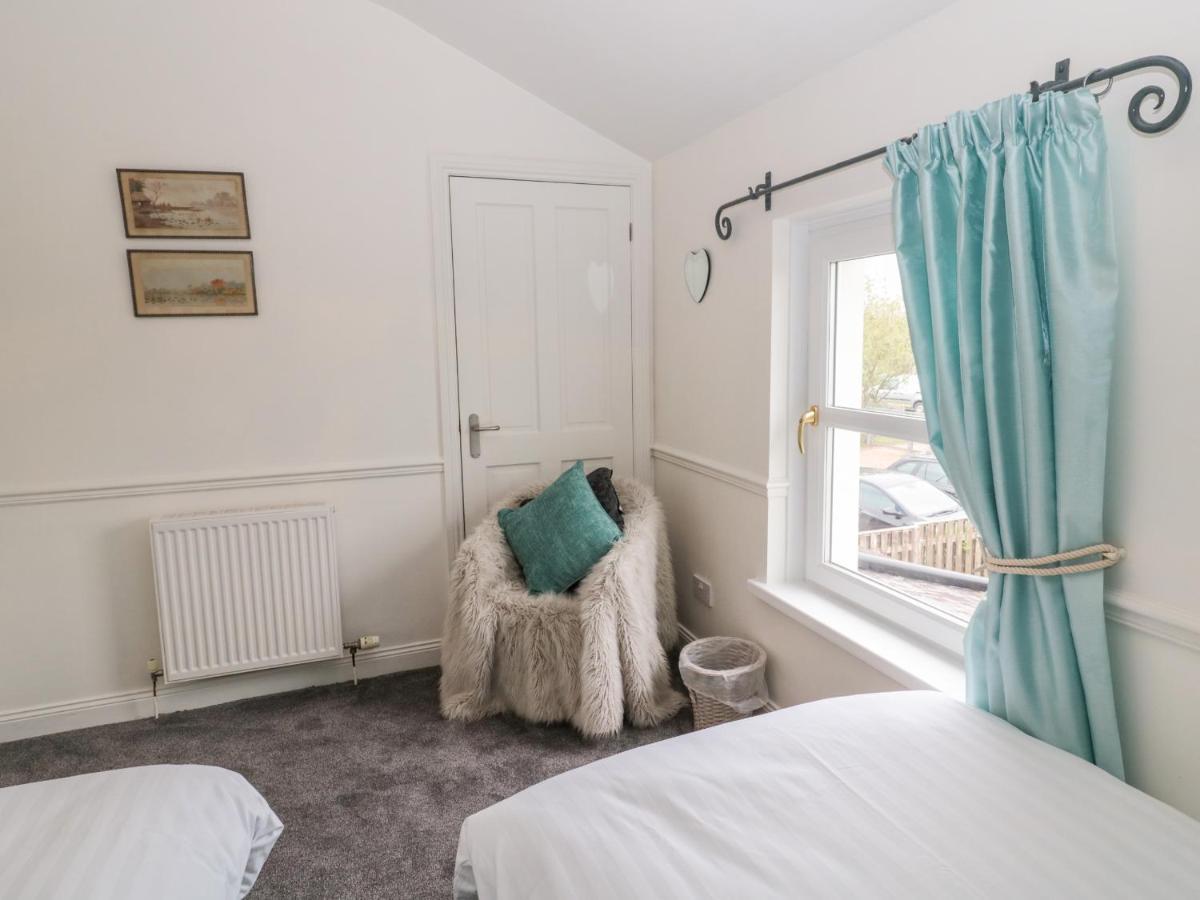 St Cuthbert'S Cottage Beal Екстериор снимка
